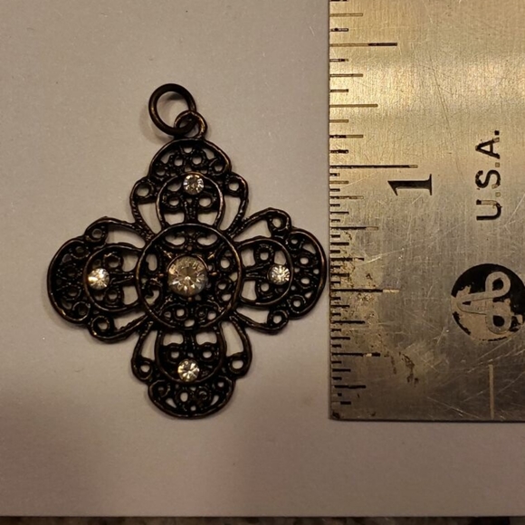 Pretty pendant - Picture 4 of 4